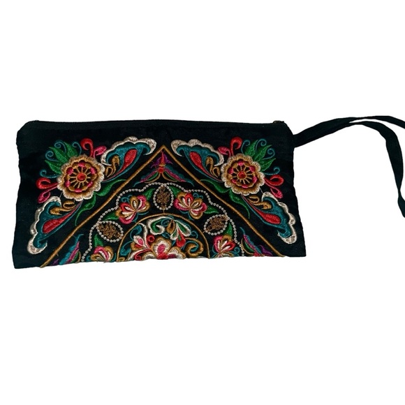 Black Colorful Clutch Wristlet Flower Embroidered Clutch - Picture 2 of 10